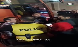 فیلم | درگیری عجیب و شدید لفظی خداداد عزیزی با یکی از هواداران خیبر