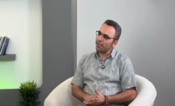 فیلم | دستیار مرحوم رئیسی: دولت قصد داشت به زنان بدحجاب خدمات دولتی ندهد