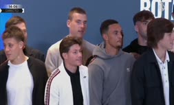 فیلم | اهدای کفش طلای اروپا به امباپه 