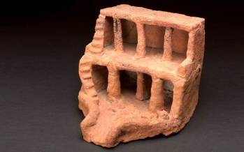 اشیا تاریخی,کشف غیرمنتظرۀ جای دست بر روی یک خانۀ روح 4 هزارساله