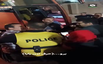 فیلم | درگیری عجیب و شدید لفظی خداداد عزیزی با یکی از هواداران خیبر فیلم | درگیری عجیب و شدید لفظی خداداد عزیزی با یکی از هواداران خیبر