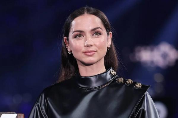 آنا د آمارس,حضور آنا د آمارس در مسابقات فرمول یک ابوظبی