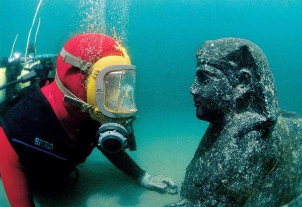 شهر باستانی,شگفتی‌های زیر آب