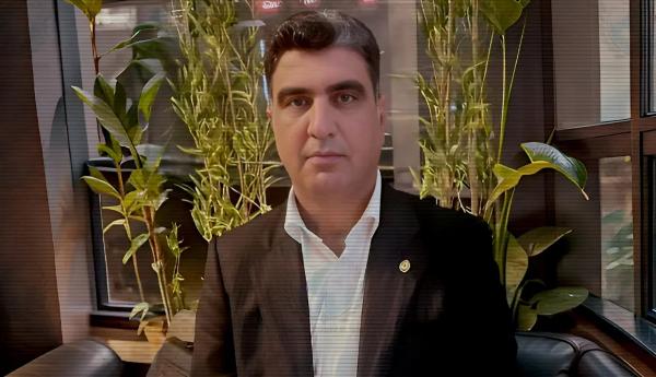 ابهامات فوت وکیل مشهدی ابهامات فوت وکیل مشهدی,خسرو علیکردی