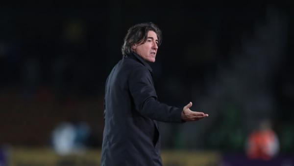 ساپینتو,سرمربی استقلال