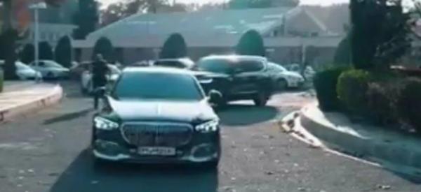 بابک زنجانی بابک زنجانی,بابک زنجانی سوار بر میباخ و اسکورت با لندکروزر در مراسم افتتاح شرکت جدیدش