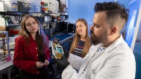 فضانوردان فضانوردان,لباس های جدید فضانوردان