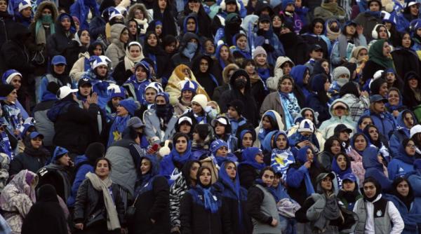 تماشاگران زن,حضور بانوان در دربی ۱۰۶