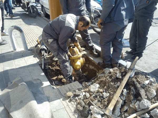 سرقت آب,دزدی از آب آتش‌نشانی برای استخر