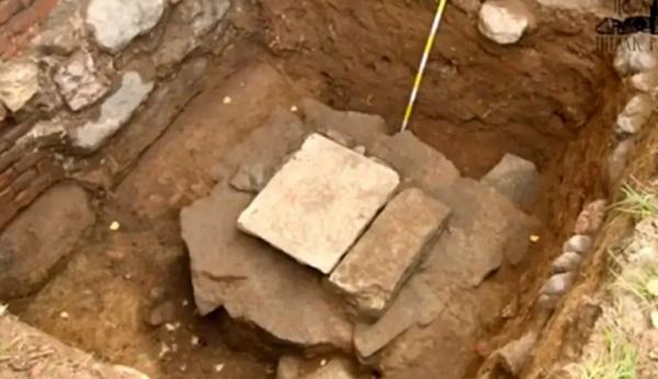 سنگ پادشاهی,کشف سنگ پادشاهی در روسیه