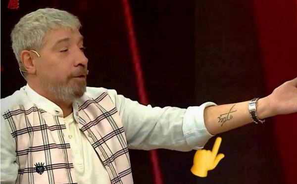 مجتبی محرمی,جنجال تتوی مجتبی محرمی در برنامه زنده پرسپولیس