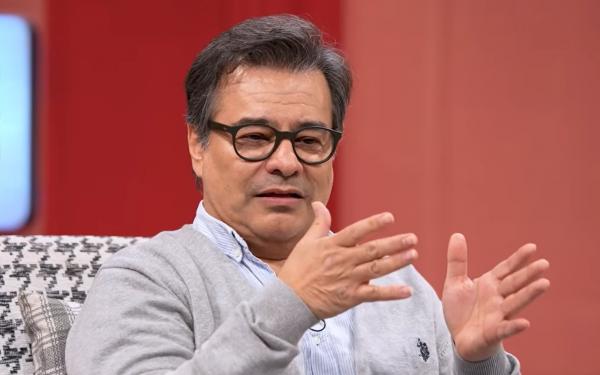 پیمان قاسم‌خانی,پیمان قاسم‌خانی و ژوله