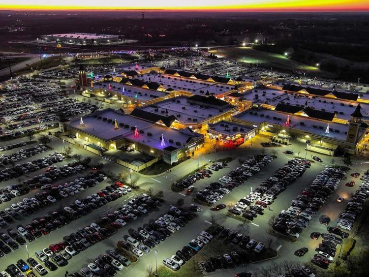 تصاویر صفهای خرید بلک فرایدی تصاویر صفهای خرید بلک فرایدی,تصاویری از بلک فرایدی 2025,عکس های بلک فرایدی در نوامبر 2025