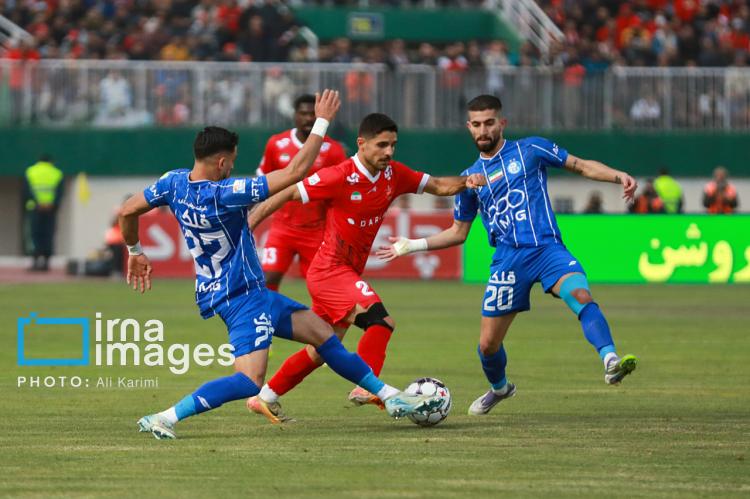 تصاویر دیدار پرسپولیس و استقلال تصاویر دیدار پرسپولیس و استقلال,عکس های دیدار استقلال و پرسپولیس در دربی تهران,تصاویر دربی 106