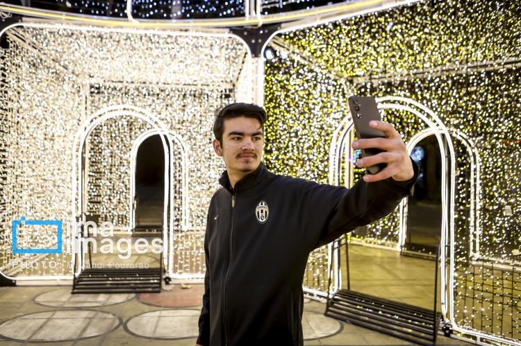 تصاویر جشنواره نور در یلدای ایرانی تصاویر جشنواره نور در یلدای ایرانی,عکس های جشنواره نور در یلدای ایرانی در آذر 1404,تصاویری از جشنواره نور در یلدای ایرانی در تهران