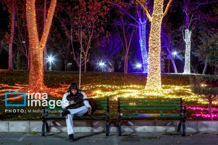 تصاویر جشنواره نور در یلدای ایرانی تصاویر جشنواره نور در یلدای ایرانی,عکس های جشنواره نور در یلدای ایرانی در آذر 1404,تصاویری از جشنواره نور در یلدای ایرانی در تهران
