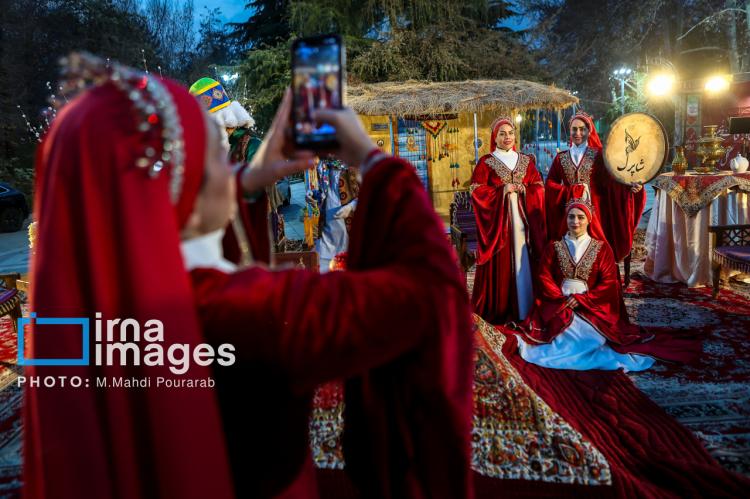 تصاویر جشنواره نور در یلدای ایرانی تصاویر جشنواره نور در یلدای ایرانی,عکس های جشنواره نور در یلدای ایرانی در آذر 1404,تصاویری از جشنواره نور در یلدای ایرانی در تهران