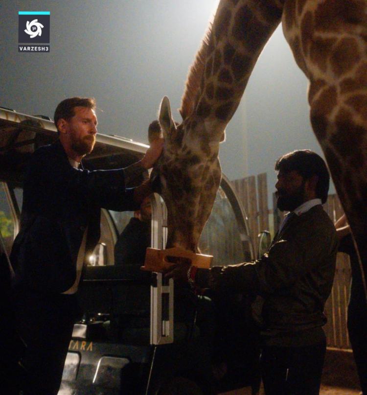 تصاویر مسی و دوستان در هند,عکس های لیونل مسی در هند,تصاویری از حضور مسی در هند