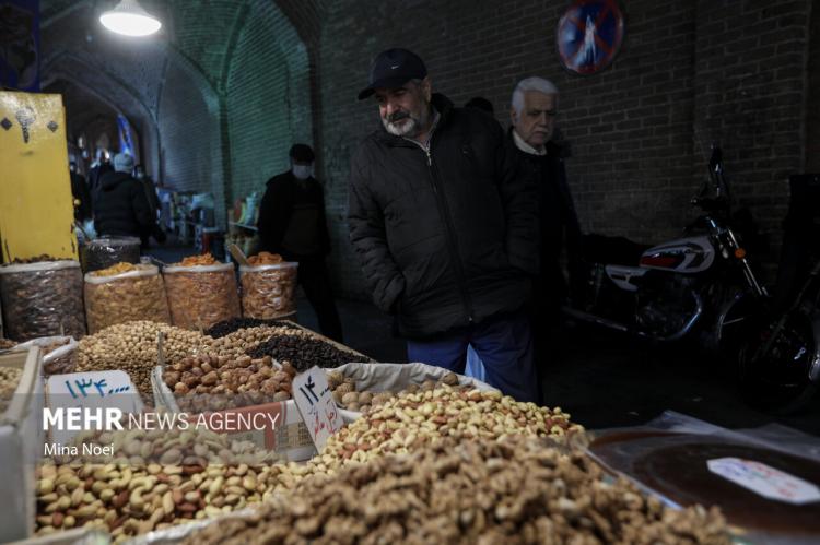 تصاویر خلوتی بازار تبریز در شب یلدا,عکس های خلوت بودن بازار تبریز در شب یلدا,تصاویر بازار تبریز در شب یلدا 1404