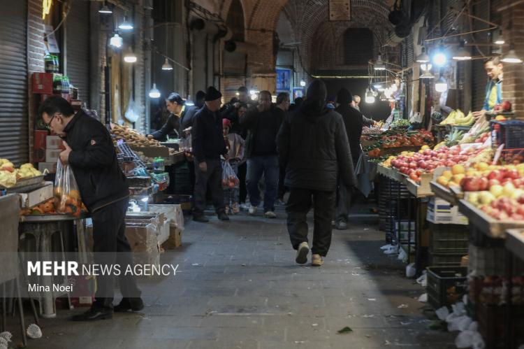 تصاویر خلوتی بازار تبریز در شب یلدا,عکس های خلوت بودن بازار تبریز در شب یلدا,تصاویر بازار تبریز در شب یلدا 1404