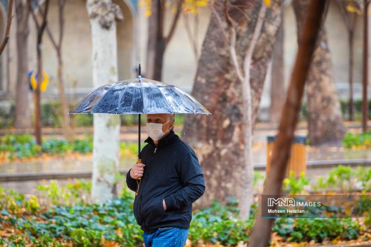 تصاویر باران پاییزی در اصفهان تصاویر باران پاییزی در اصفهان,عکس های باران پاییزی در اصفهان در آذر 1404,تصاویری از باران پاییزی در اصفهان