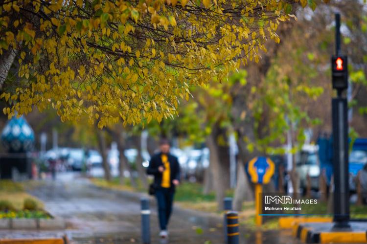 تصاویر باران پاییزی در اصفهان تصاویر باران پاییزی در اصفهان,عکس های باران پاییزی در اصفهان در آذر 1404,تصاویری از باران پاییزی در اصفهان
