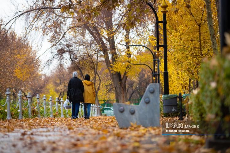 تصاویر باران پاییزی در اصفهان تصاویر باران پاییزی در اصفهان,عکس های باران پاییزی در اصفهان در آذر 1404,تصاویری از باران پاییزی در اصفهان