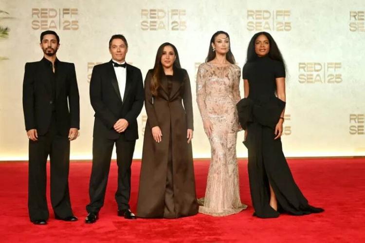 تصاویر فرش قرمز جشنواره فیلم دریای سرخ عربستان سعودی,عکس های جشنواره فیلم دریای سرخ,تصاویر جشنواره فیلم دریای سرخ در عربستان