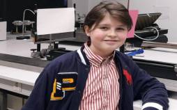 لارن سیمونز,اینشتین کوچک