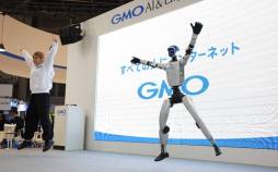 رباتهایی که میرقصند و خانهتکانی میکنند ربات,رقص و خانه تکانی ربات