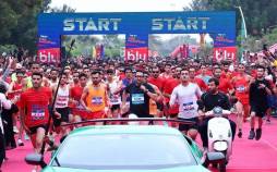 ماراتن کیش,شرایط سخت اقتصادی و اجتماعی مردم ایران