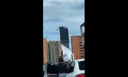 فیلم | پاره کردن پوستر‌های مادورو در ونزوئلا