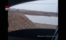 فیلم | گرفتاری خودروها در مسیر دهلران - اندیمشک به علت سیلاب فیلم | گرفتاری خودروها در مسیر دهلران - اندیمشک به علت سیلاب