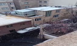 فیلم | بارش برف پاییزی در تهران (آذر 1404) فیلم | بارش برف پاییزی در تهران (آذر 1404)