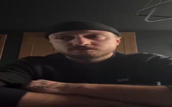 فیلم | عذرخواهی شایع از حضور در برنامه «گنگ» علی ضیا