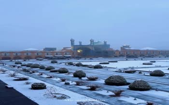 فیلم | بارش برف پاییزی در اصفهان (آذر 1404) فیلم | بارش برف پاییزی در اصفهان (آذر 1404)