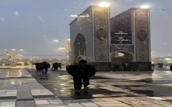 فیلم | بارش شدید برف در حرم امام رضا
