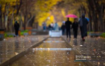 تصاویر باران پاییزی در اصفهان,عکس های باران پاییزی در اصفهان در آذر 1404,تصاویری از باران پاییزی در اصفهان