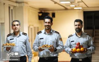 تصاویر شب یلدای آتش‌نشان‌ها در همدان,عکس های شب یلدا آتش نشان های همدان,تصاویری از جشن شب یلدا 1404 در همدان