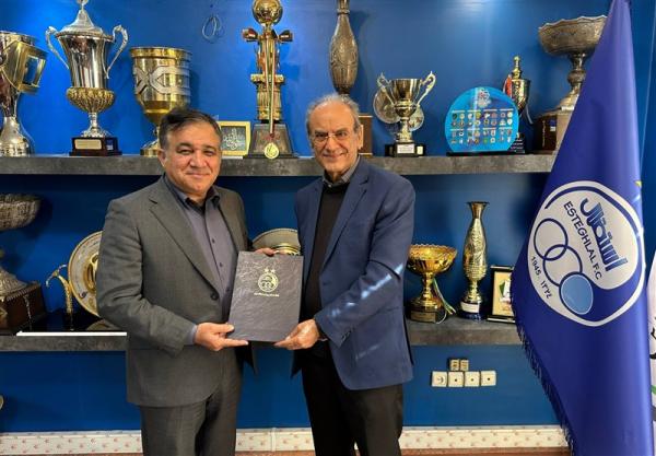 عباس ترابیان,حضور عباس ترابیان در استقلال