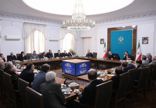 نشست پزشکیان با فعالان اقتصادی,جلسه دولت با فعالان اقتصادی رد حضور همتی