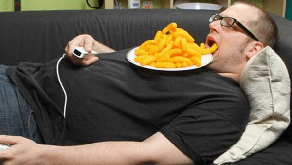 بی تحرکی,آسیب یکسان بی تحرکی و سیگار کشیدن