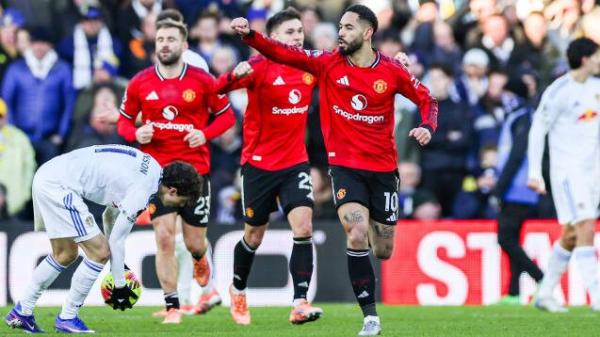 تیم منچستریونایتد,دیدار منچستریونایتد و لیدز