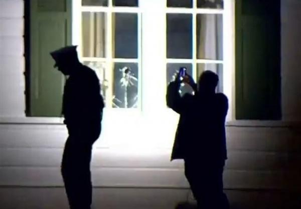 ونس,تیراندازی به خانه معاون ترامپ