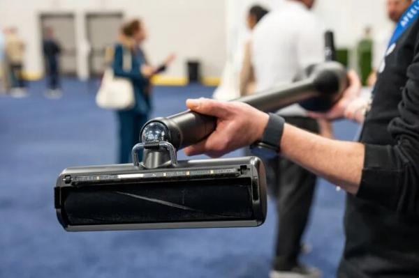 جاروبرقی,جاروبرقی بی‌سیم مجهز به هوش مصنوعی