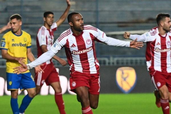 تیم المپیاکوس,برد المپیاکوس در شب نیمکت‌نشینی طارمی