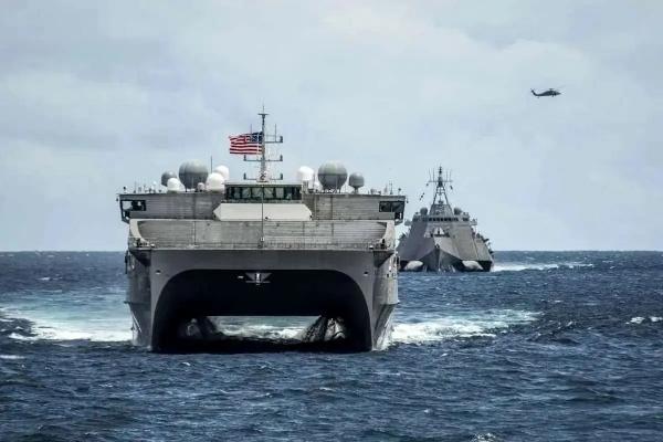 ناو آبراهام لینکلن,حضور ناو آبراهام لینکلن در دریای عرب