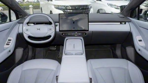 خودروی برقی,خودرو برقی ایکس پنگ P7 پلاس