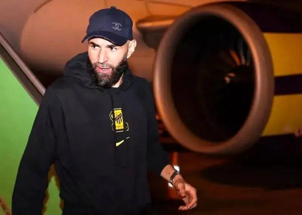 بنزما,کودتا علیه بنزما در عربستان