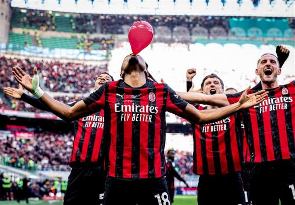 تیم میلان,دیدار میلان و هلاس‌ورونا